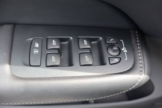 2022 Volvo XC60 B5 Inscription