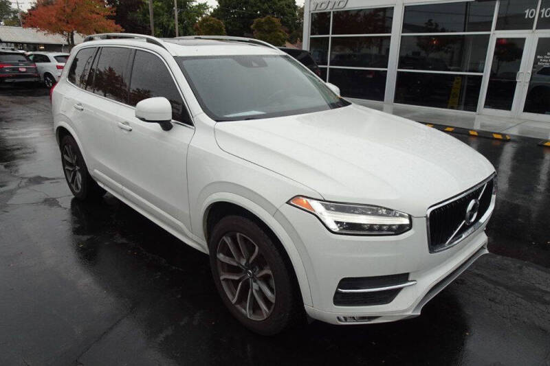 2019 Volvo XC90 T5 Momentum