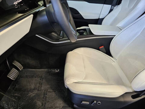 2022 Tesla Model X Plaid