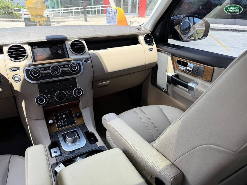 2016 Land Rover LR4