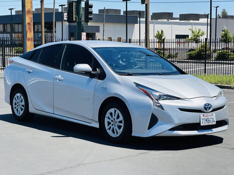 2016 Toyota Prius Two