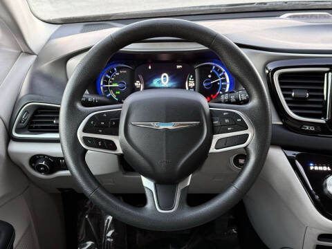 2018 Chrysler Pacifica Hybrid Touring Plus