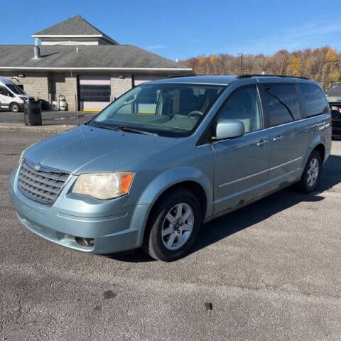 2010 Chrysler Town and Country for sale at Green Light Auto in Bridgeton, NJ