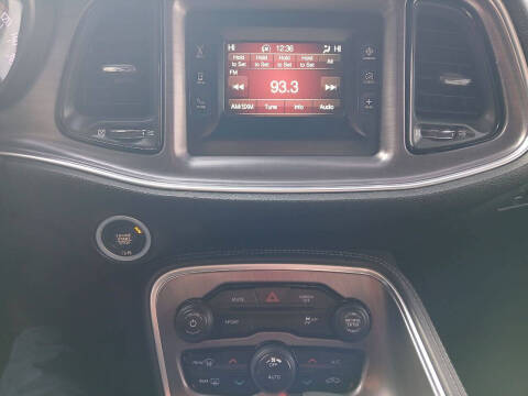 2017 Dodge Challenger SXT