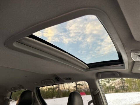 2013 Toyota Sienna SE 8-Passenger