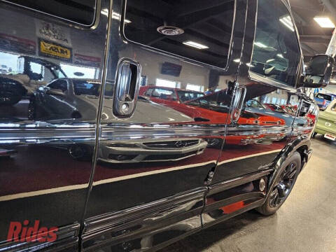 2022 Chevrolet Express 2500