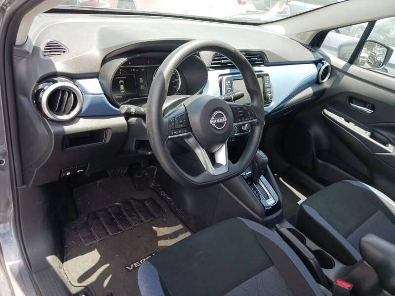2025 Nissan Versa SV