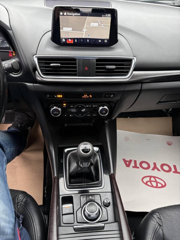 2017 Mazda MAZDA3 Grand Touring