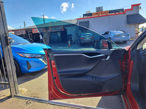 2013 Tesla Model S Performance