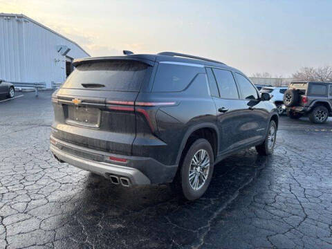 2025 Chevrolet Traverse LT