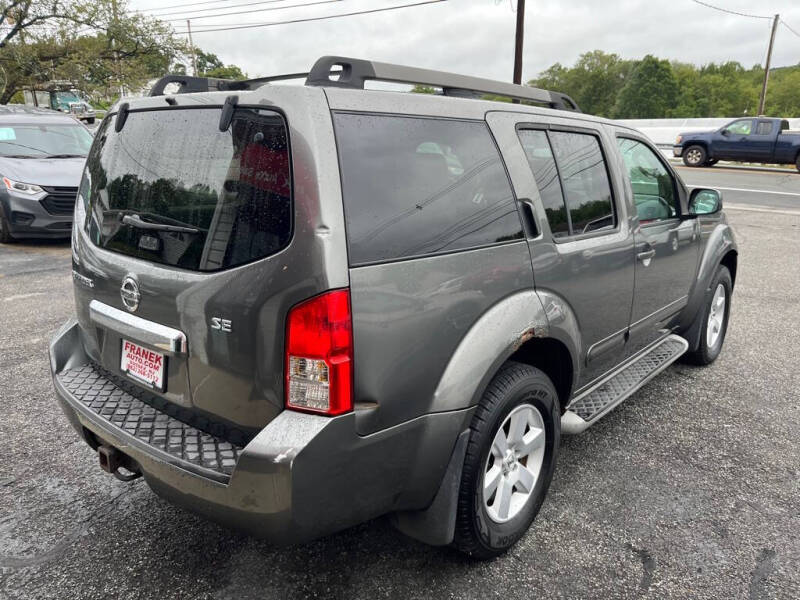 2008 Nissan Pathfinder SE