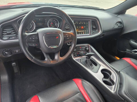 2016 Dodge Challenger SXT Plus