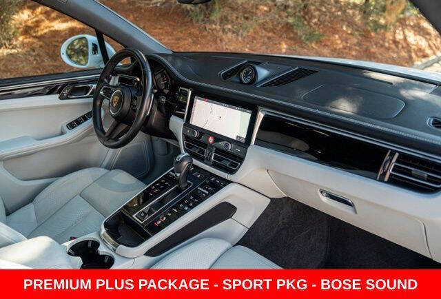 2024 Porsche Macan T