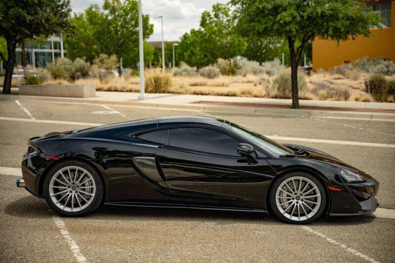 2017 McLaren 570GT