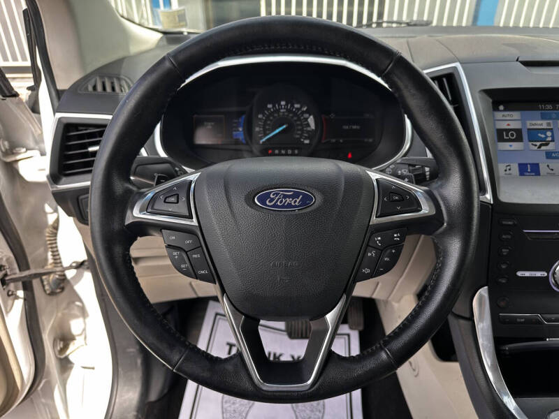 2017 Ford Edge Titanium