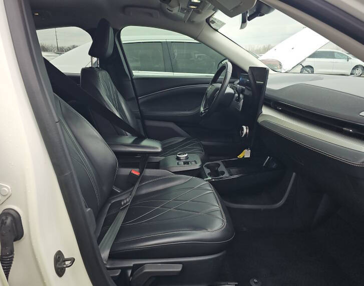 2021 Ford Mustang Mach-E Select