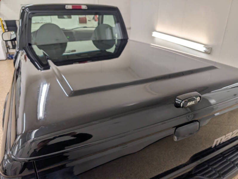 2001 Mazda B-Series B3000 SE