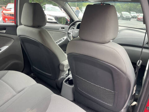 2013 Hyundai Accent GS