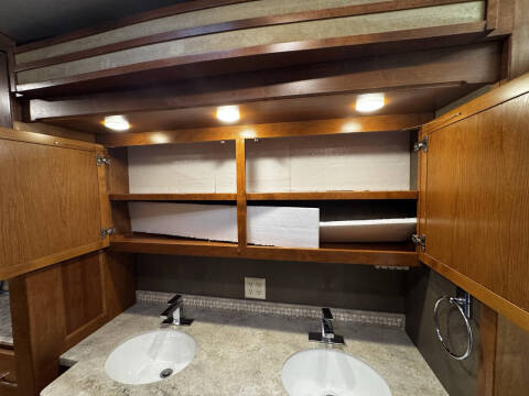 2018 Tiffin Allegro RED