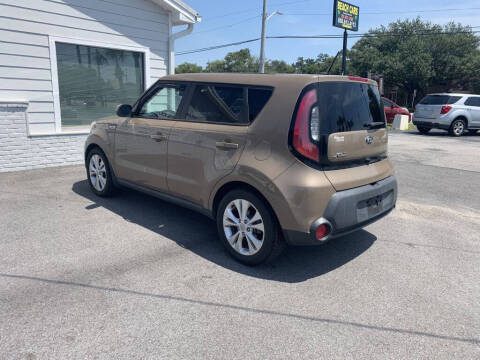 2015 Kia Soul +