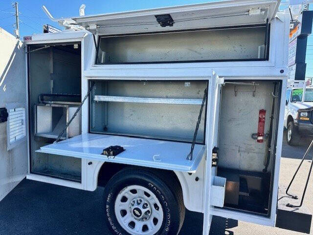 2012 Chevrolet Silverado 3500HD CC