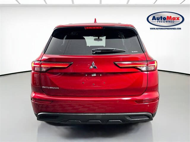 2022 Mitsubishi Outlander ES