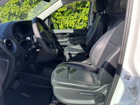 2017 Mercedes-Benz Metris Worker Cargo