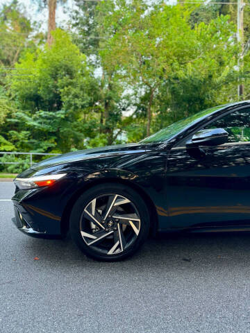 2025 Hyundai Elantra Hybrid Limited