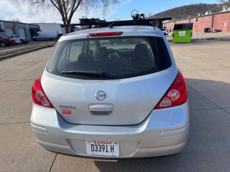 2010 Nissan Versa 1.8 S