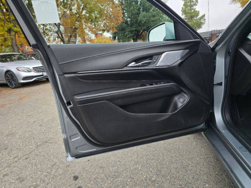 2023 Cadillac CT4 Luxury