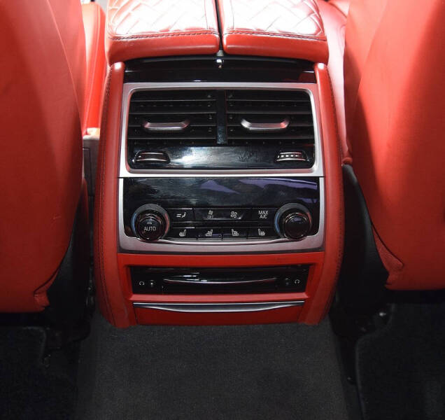 2022 BMW 7 Series M760i xDrive