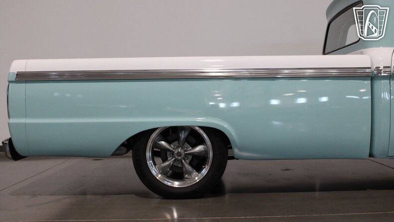 1965 Ford F-100