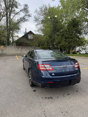 2016 Ford Taurus SEL