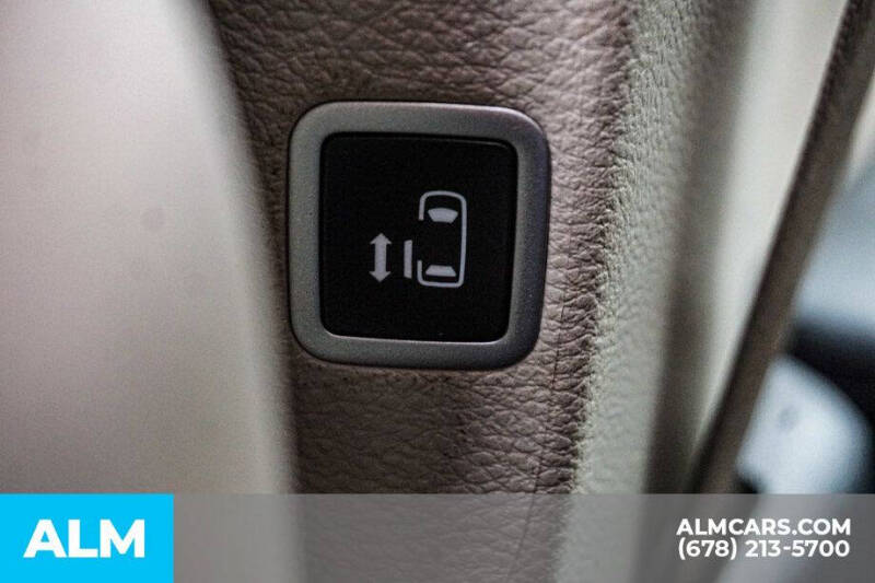 2024 Chrysler Pacifica Plug-In Hybrid Select