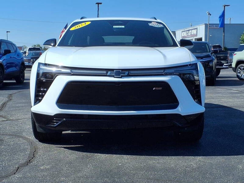 Used 2024 Chevrolet Blazer EV RS with VIN 3GNKDCRJ4RS245925 for sale in Benton Harbor, MI