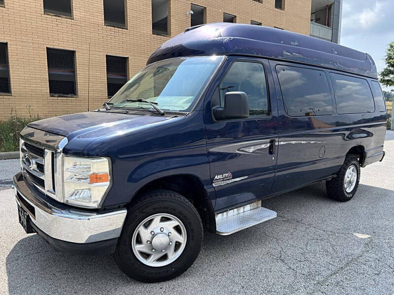 2009 Ford E-Series E-350 SD