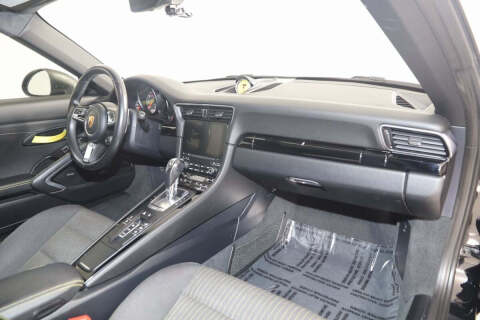 2019 Porsche 911 Carrera