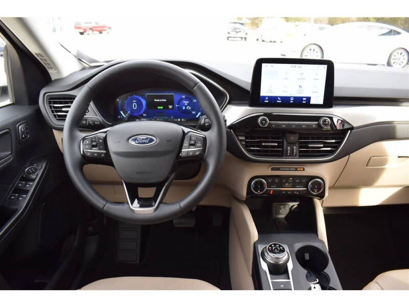 2022 Ford Escape Plug-In Hybrid Titanium