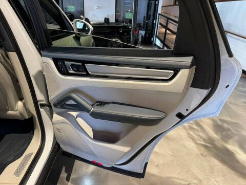 2023 Porsche Cayenne