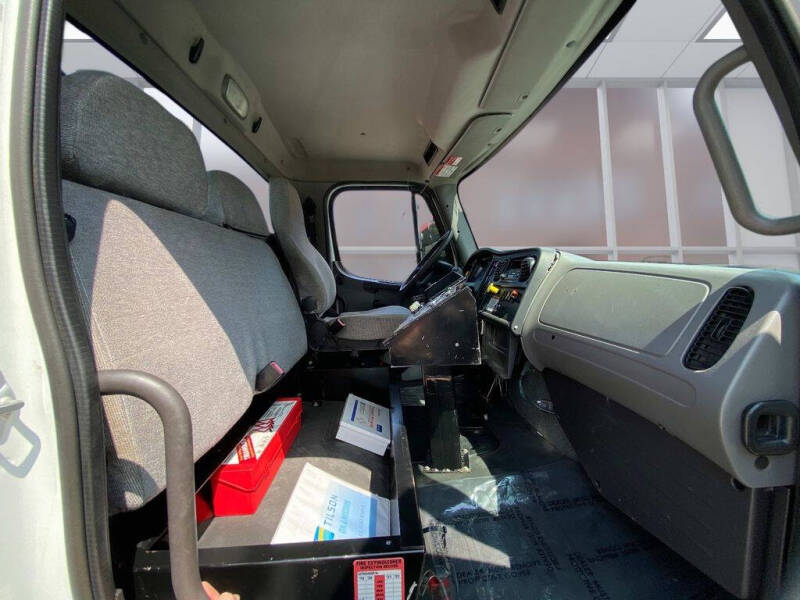 2015 Freightliner 108 SD