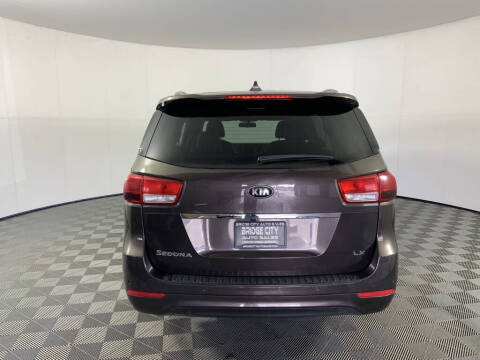 2017 Kia Sedona LX