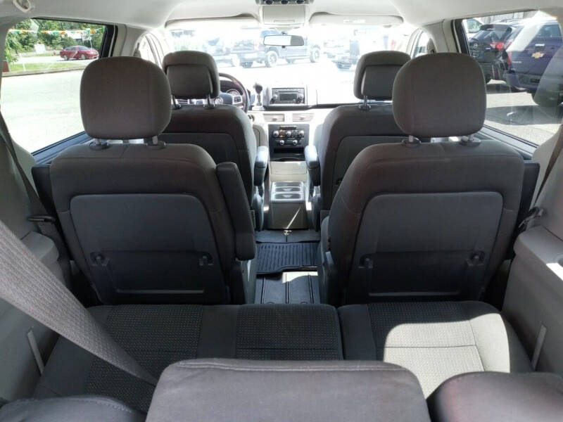 2012 Volkswagen Routan S