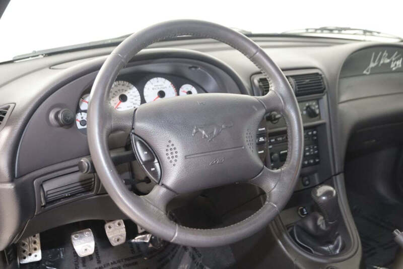 2002 Ford Mustang GT Deluxe
