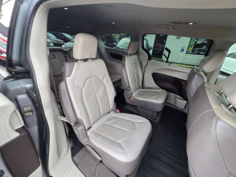 2019 Chrysler Pacifica Touring L