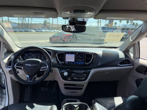 2021 Chrysler Pacifica Touring L