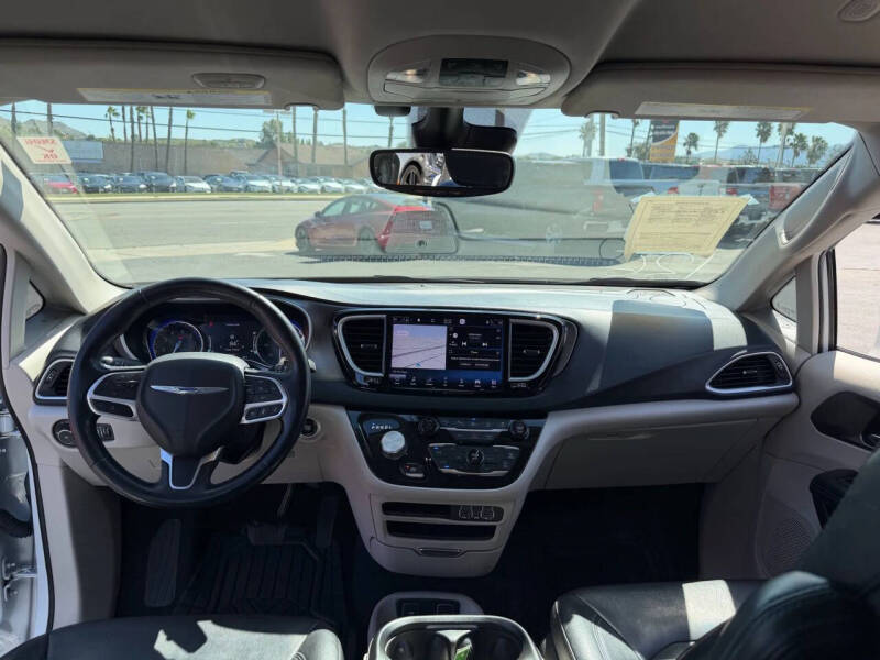 2021 Chrysler Pacifica Touring L