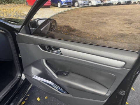 2014 Volkswagen Passat 1.8T S PZEV