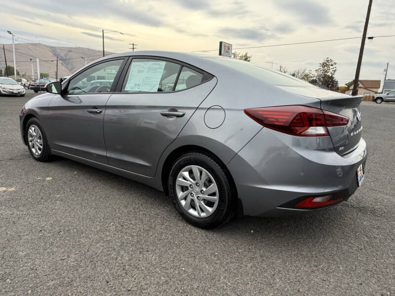2019 Hyundai Elantra SE