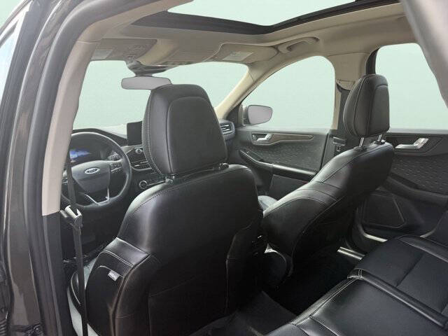 2020 Ford Escape Titanium