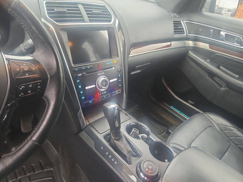 2017 Ford Explorer Platinum